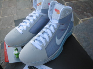 Illustration for article titled Back to the Future McFly Sneakers Unboxed, Going for $2,000